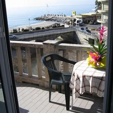 Corallo 3* Finale Ligure