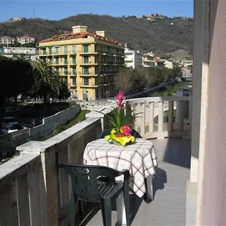 Corallo 3* Finale Ligure